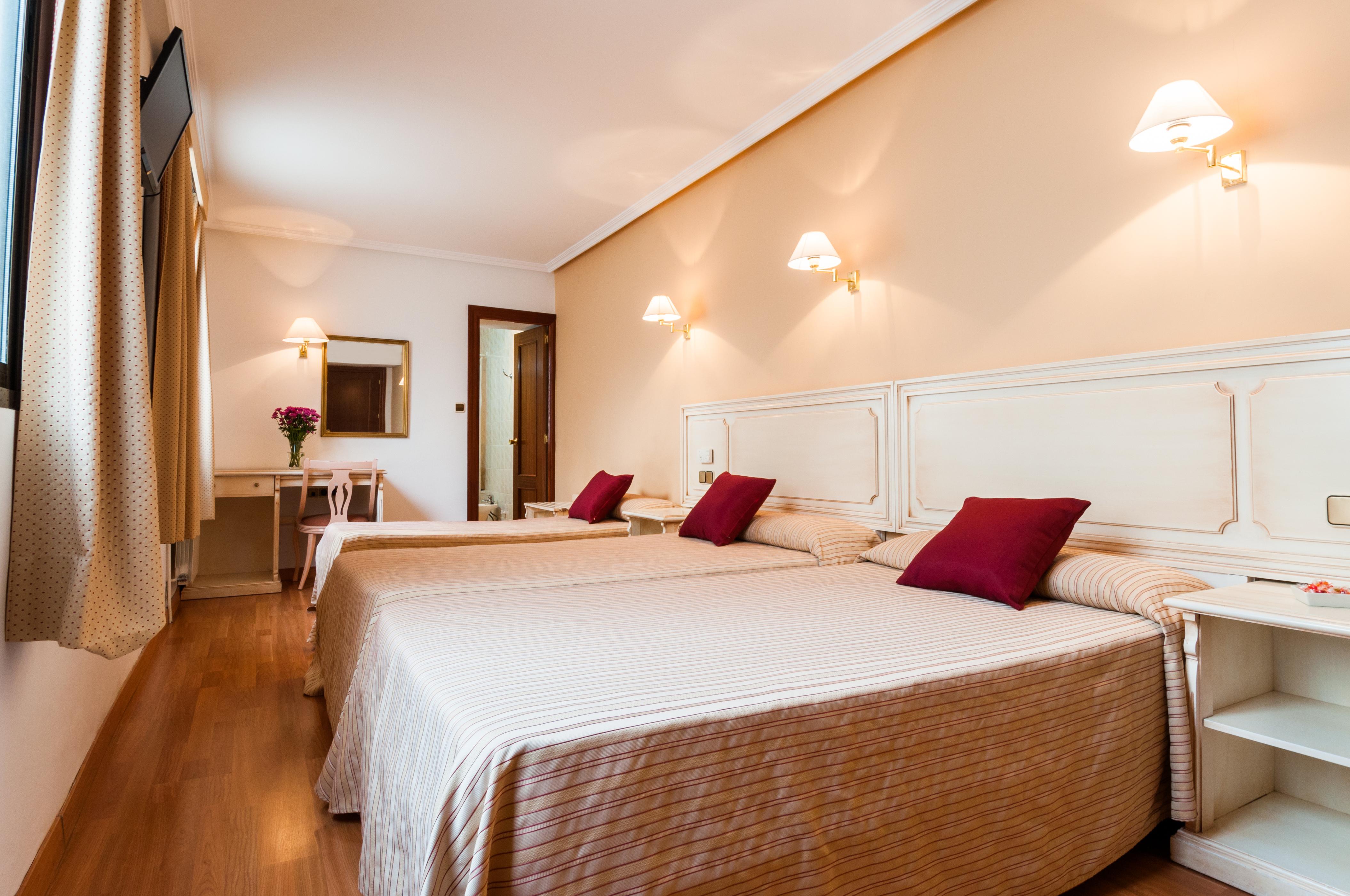 Hotel Victoria Linares  Eksteriør bilde
